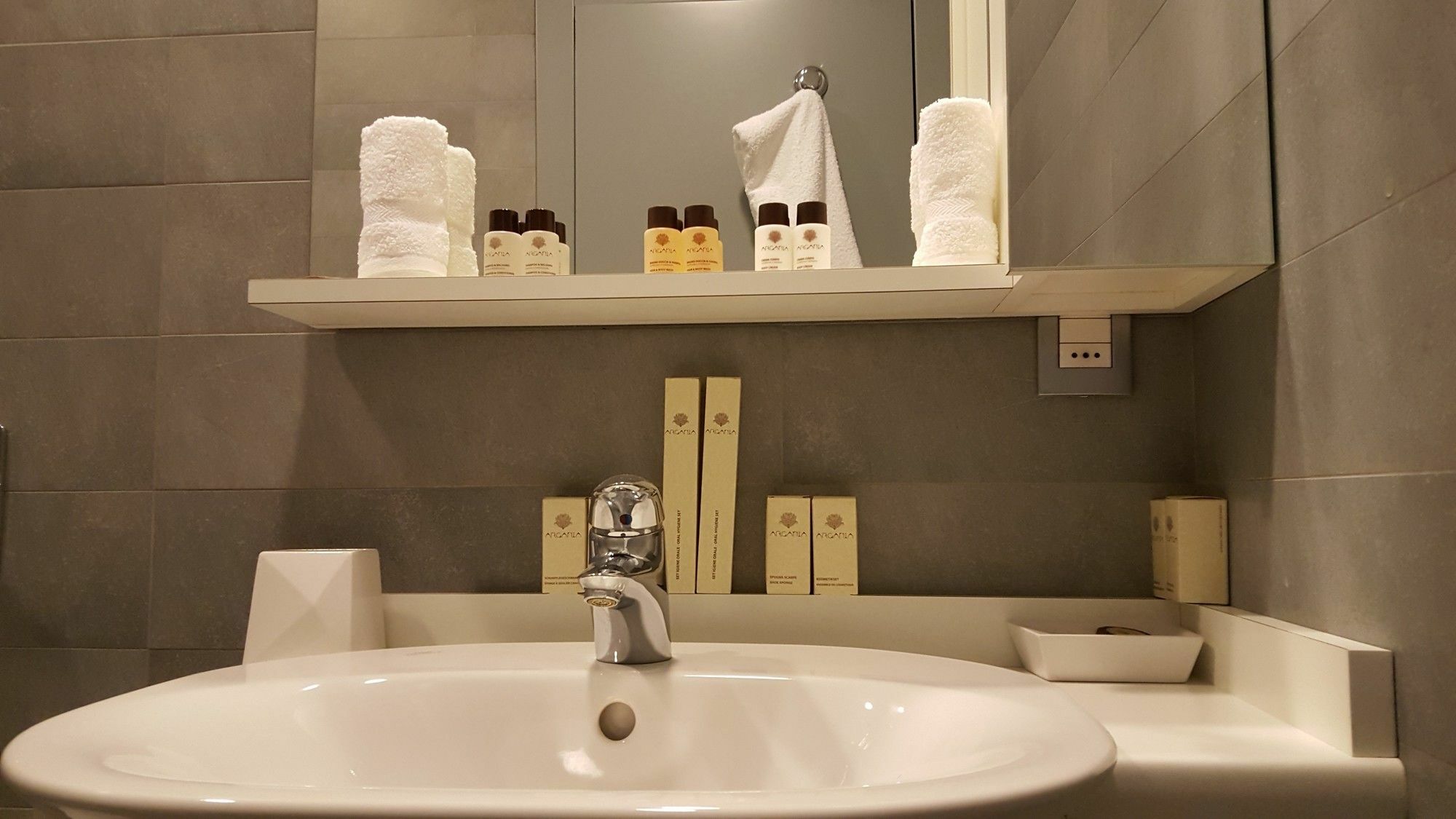 Bnbutler - Duomo Apartment - Galleria Unione Милано Екстериор снимка